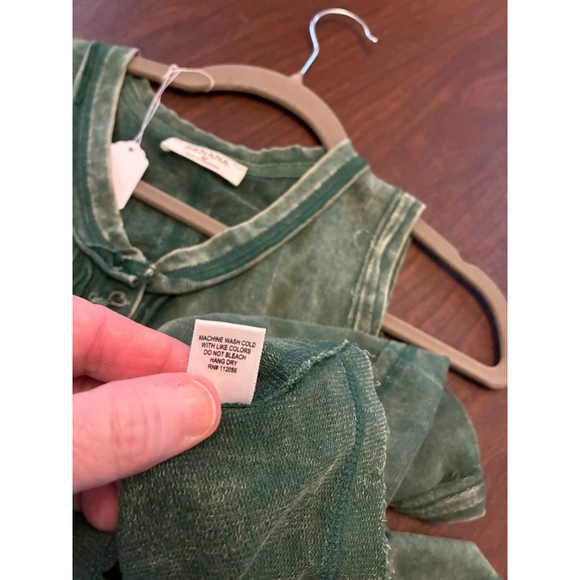 0122 NWOT Zenana stone washed dark green tank top. Grunge Size Medium - Picture 10 of 10